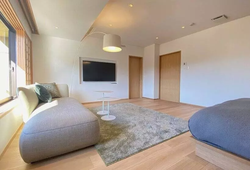 Отель Arima Onsen Takayamaso Hanano