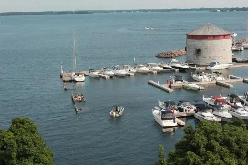 ホテル Confederation Place