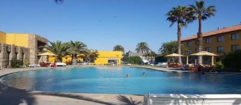 ホテル La Serena Plaza