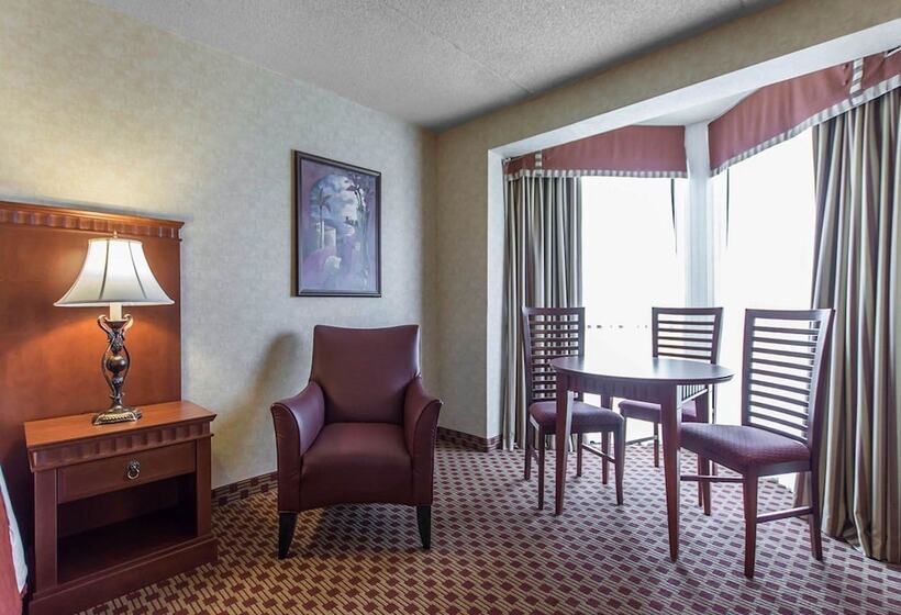 호텔 Quality Inn & Suites Bay Front