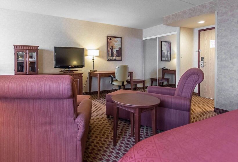 호텔 Quality Inn & Suites Bay Front