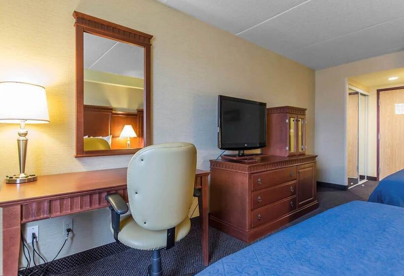 호텔 Quality Inn & Suites Bay Front