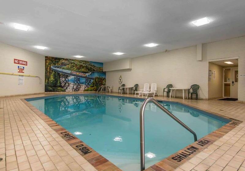 호텔 Quality Inn & Suites Bay Front