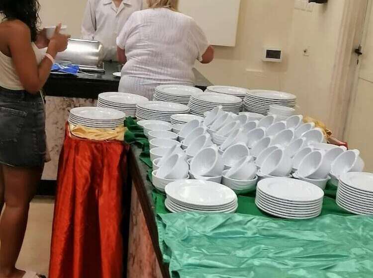 هتل Sand Beach Resort