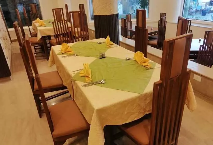 هتل Sand Beach Resort