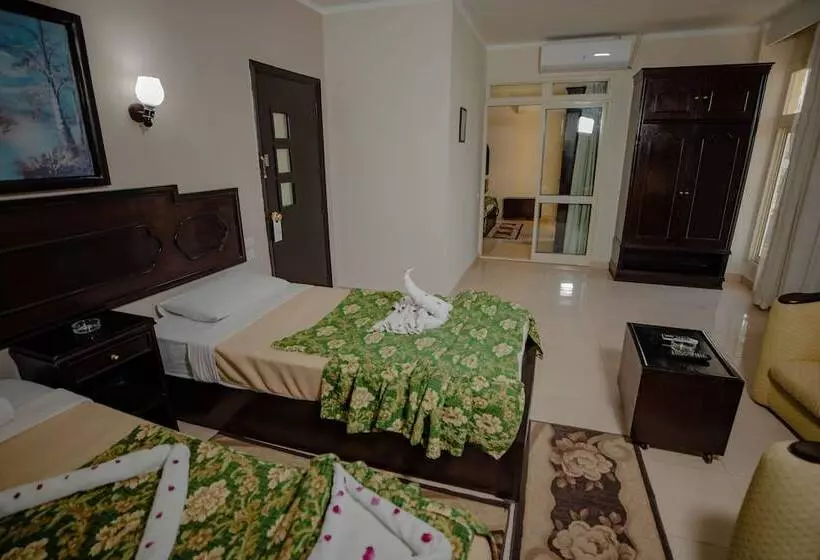 هتل Sand Beach Resort