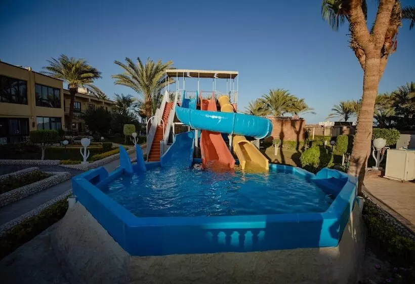 هتل Sand Beach Resort