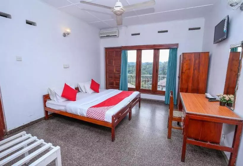 호텔 Sandekelum Tourist Guest House