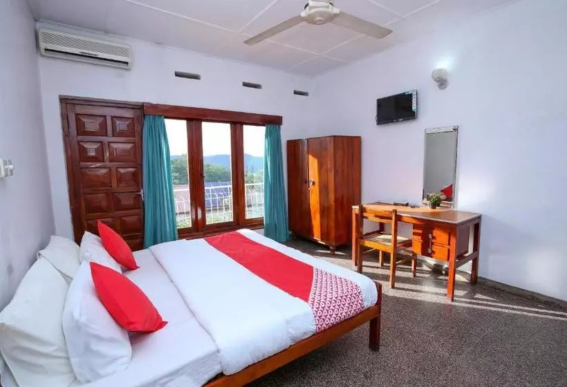 호텔 Sandekelum Tourist Guest House