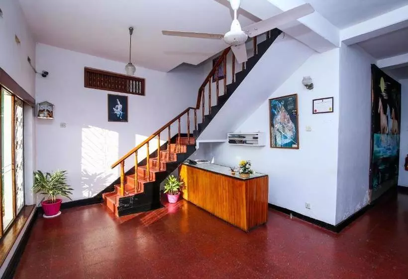 호텔 Sandekelum Tourist Guest House