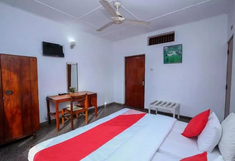 호텔 Sandekelum Tourist Guest House