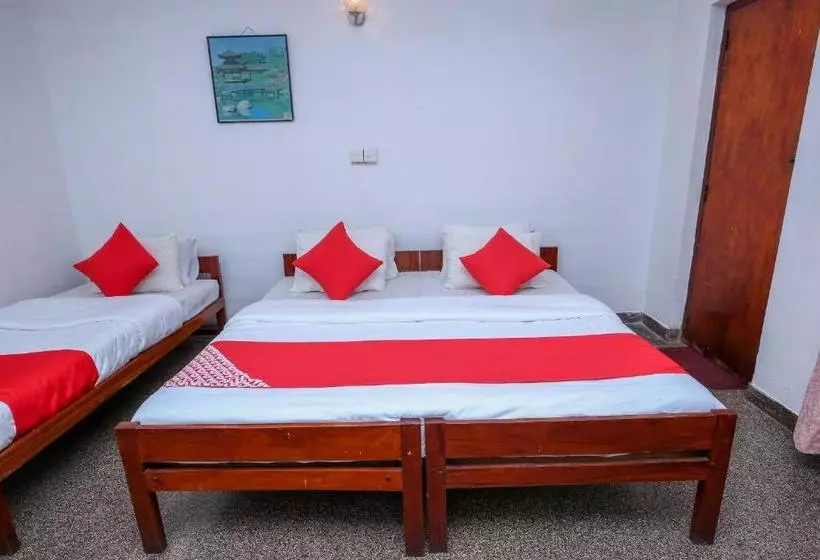 호텔 Sandekelum Tourist Guest House