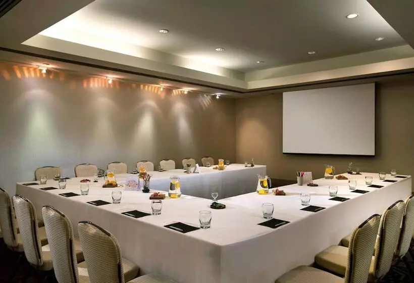 酒店 Toronto Marriott City Centre