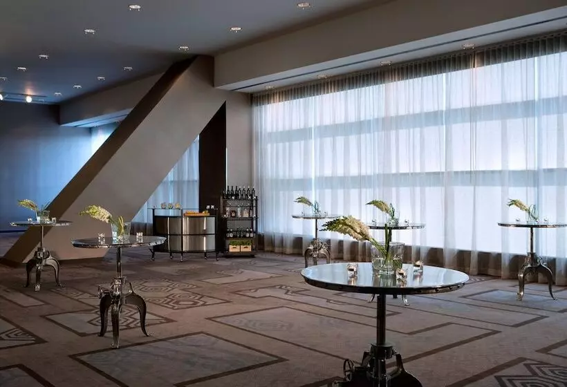 酒店 Toronto Marriott City Centre