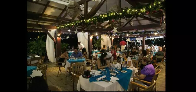 هتل True Blue Bay Resort