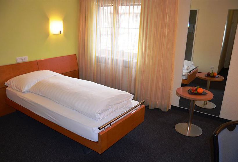 Hotel Urs Und Viktor