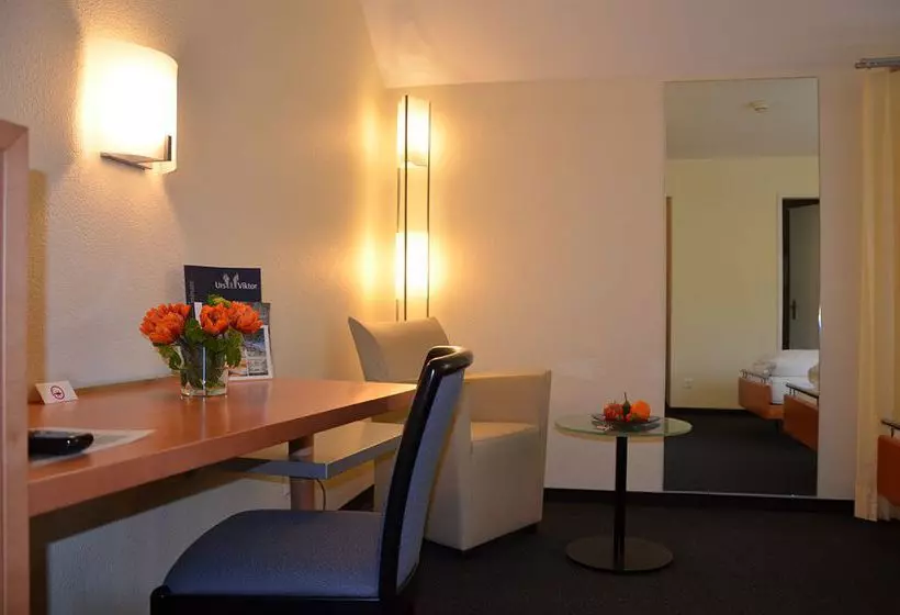 호텔 Urs Und Viktor