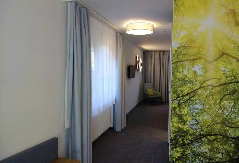 호텔 Urs Und Viktor