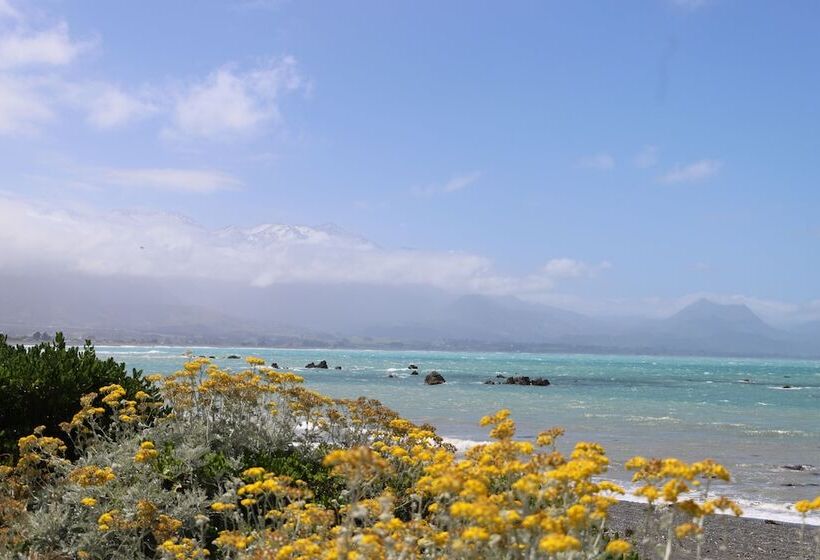 Sierra Beachfront Motel