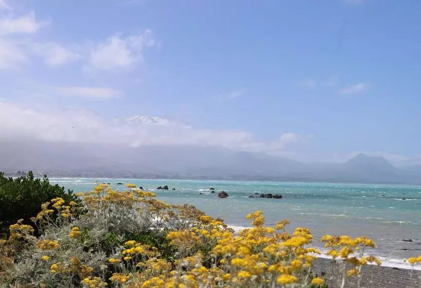 Sierra Beachfront Motel