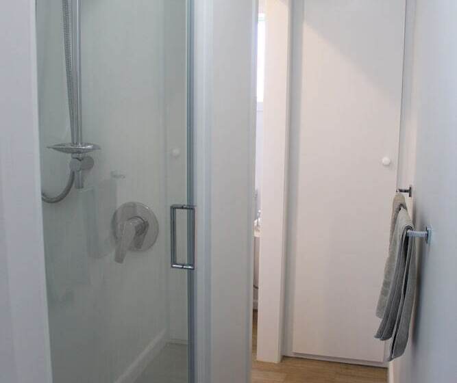 Sierra Beachfront Motel