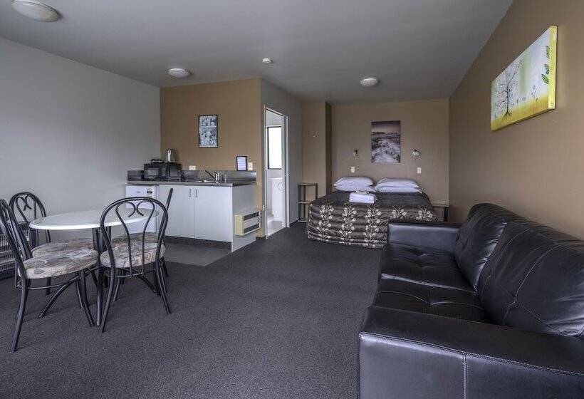 Sierra Beachfront Motel