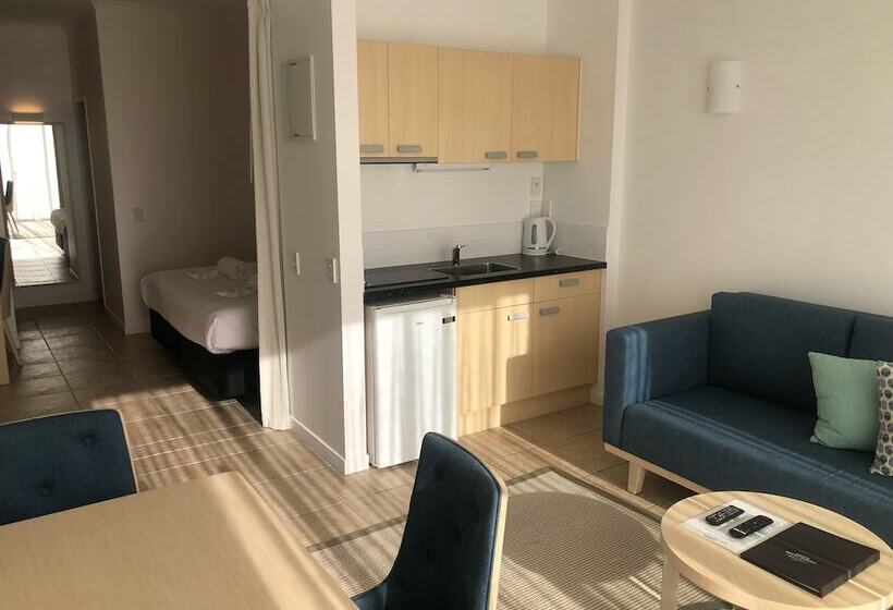 Waiheke Island Resort Conference & Accomodation Centre