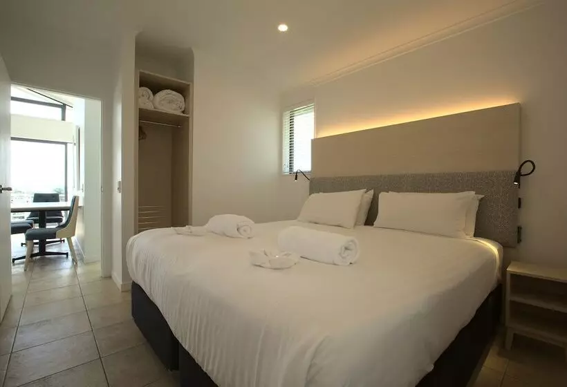 Waiheke Island Resort Conference & Accomodation Centre