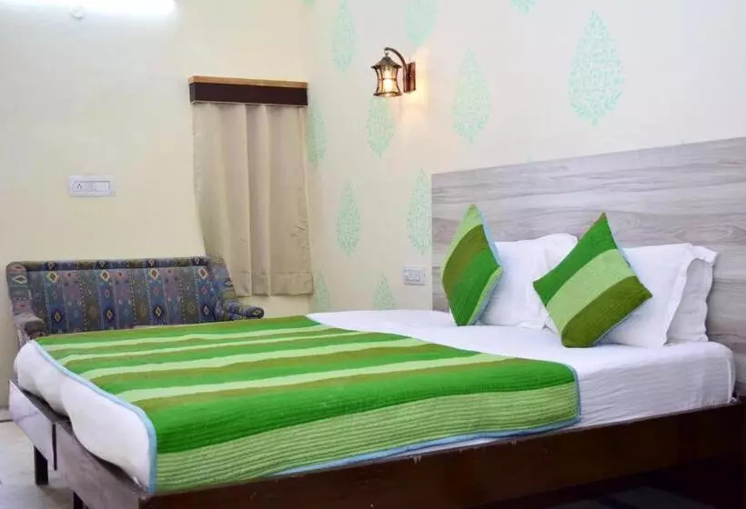 هتل Himmatgarh Palace Heritage Boutique