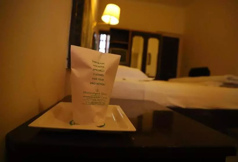 هتل Himmatgarh Palace Heritage Boutique