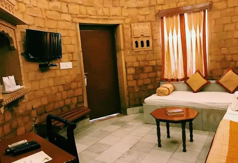 هتل Himmatgarh Palace Heritage Boutique