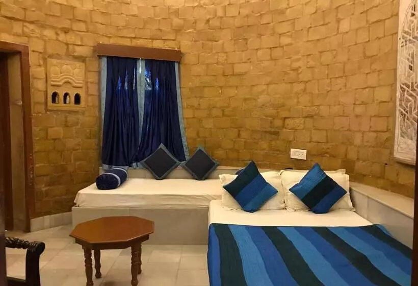 هتل Himmatgarh Palace Heritage Boutique