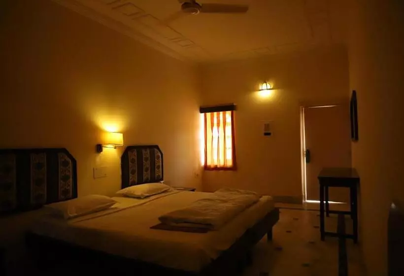 هتل Himmatgarh Palace Heritage Boutique