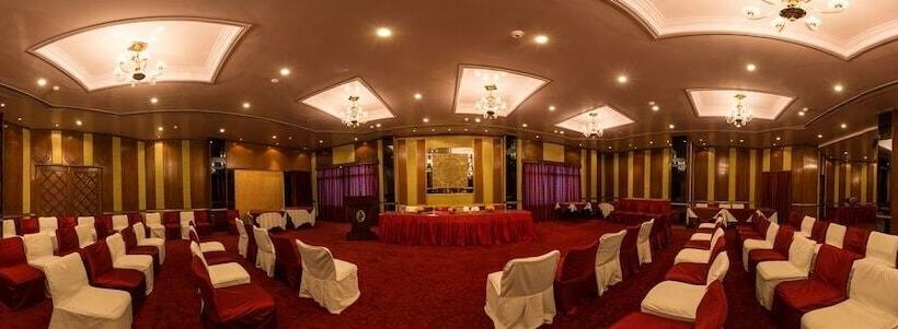 호텔 Jaipur Palace