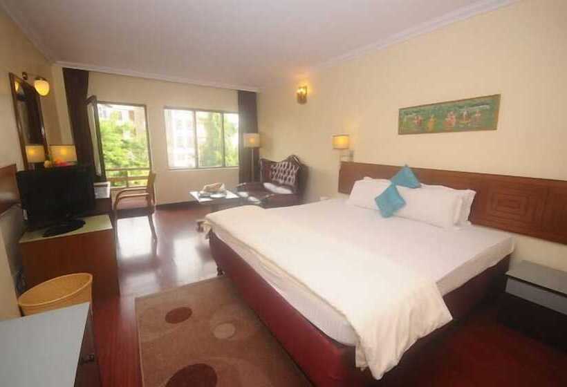 호텔 Jaipur Palace