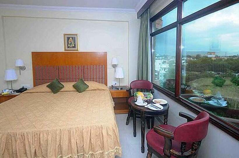 호텔 Jaipur Palace