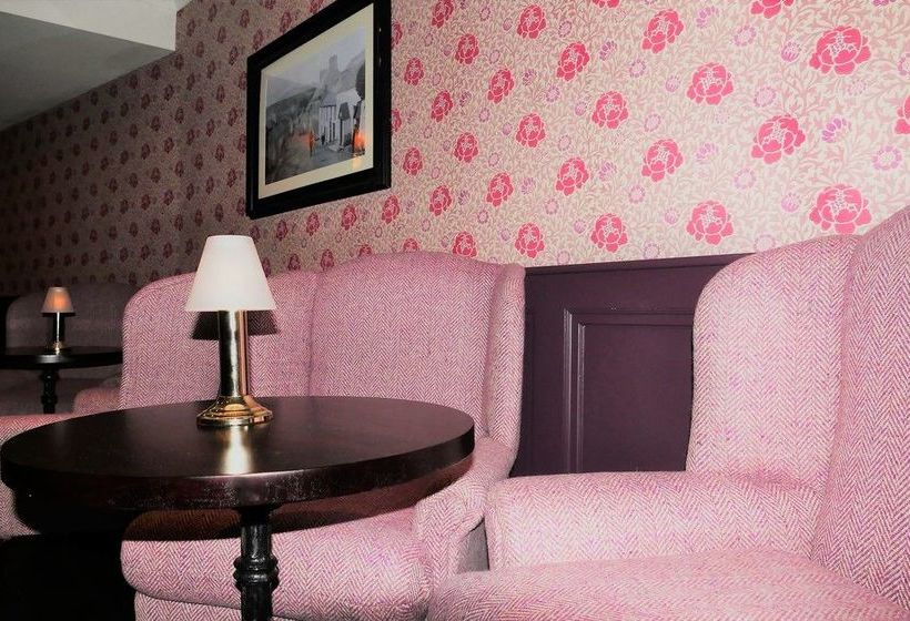 בית מלון כפרי Nesbitt Arms Boutique