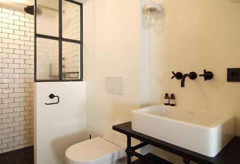 فندق The Bolster