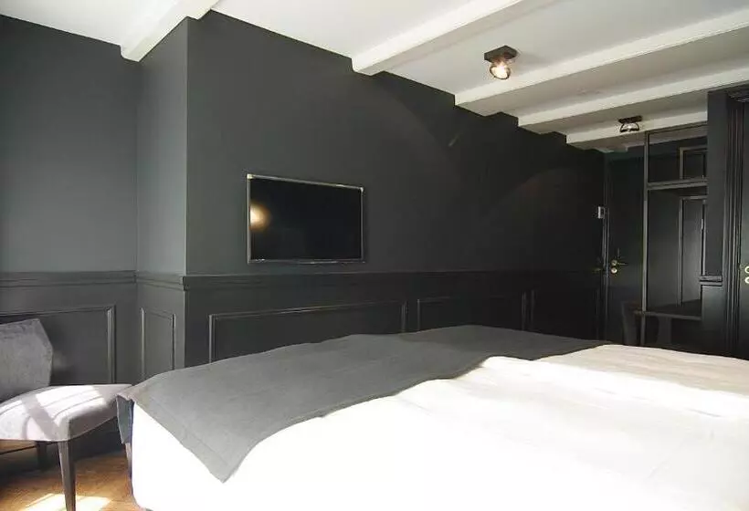 Отель The Bolster