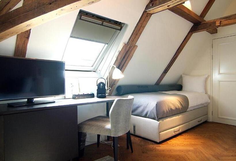 فندق The Bolster