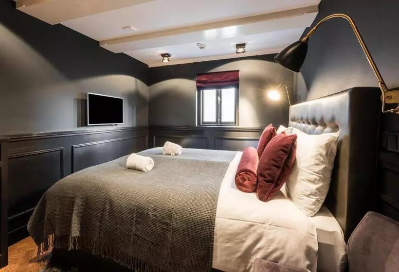 Отель The Bolster