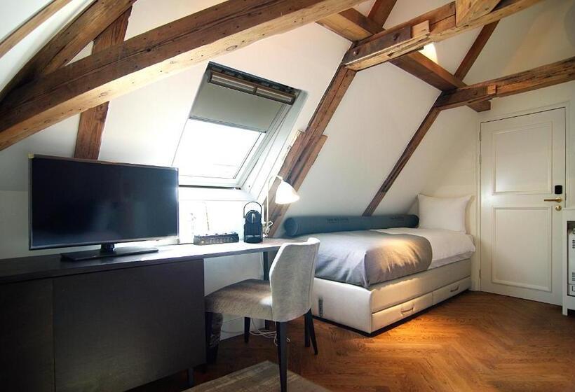 فندق The Bolster