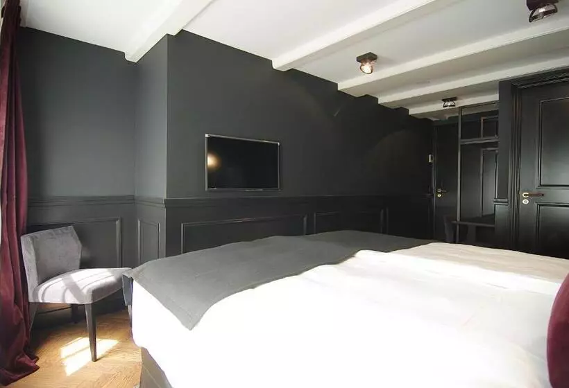 Отель The Bolster