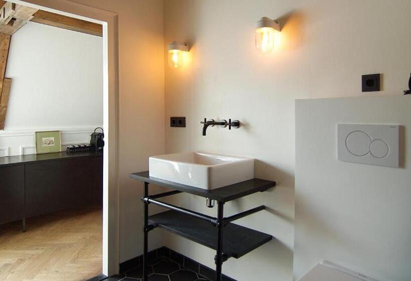 فندق The Bolster