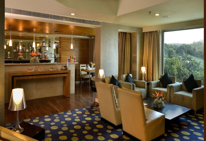 ホテル The Golkonda