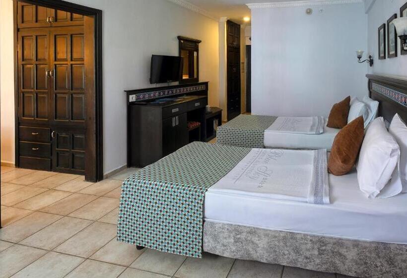 Big Blue Sky Hotel All Inclusive