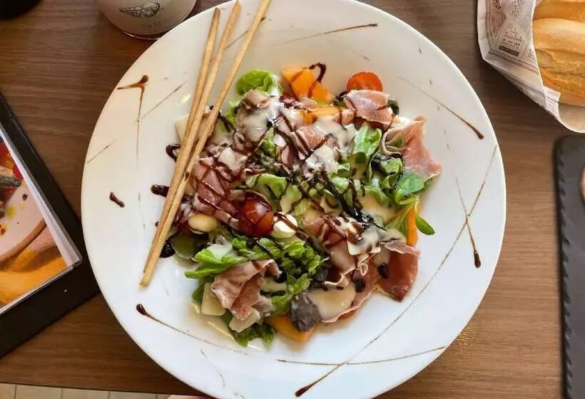 Отель Campanile Dijon Nord Toison D Or