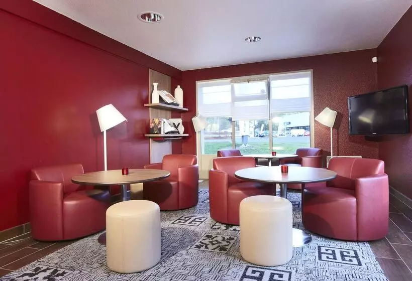 Отель Campanile Vierzon