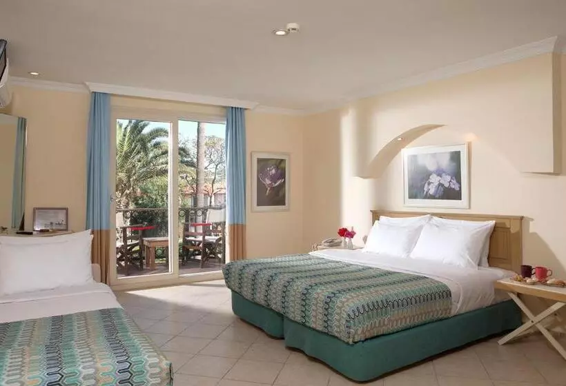 Hotelli Club Resort Atlantis