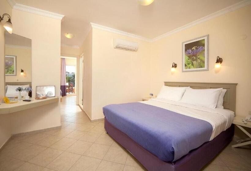 هتل Club Resort Atlantis